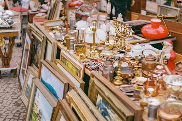 Image 1 : Brocante background