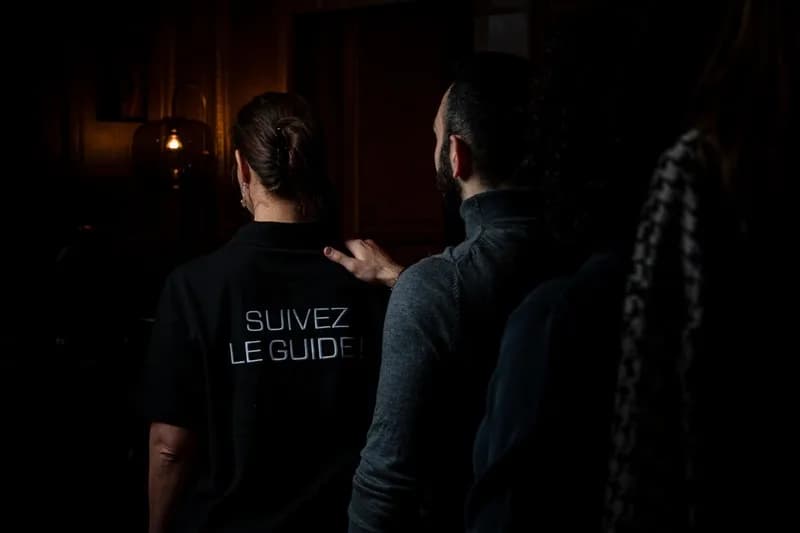 Image 1 : Dans le noir ? explorez vos sens background
