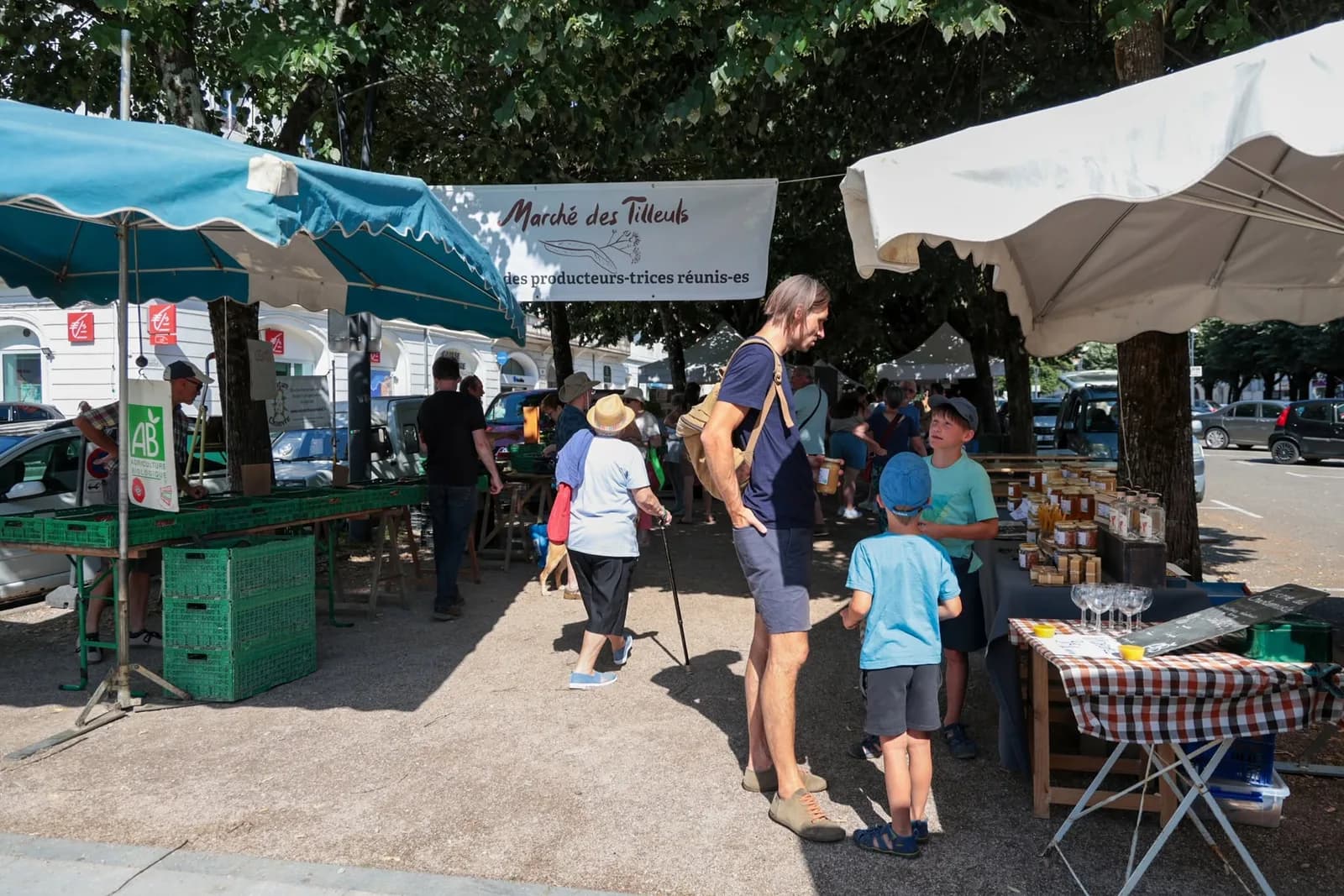 Image 1 : Marché de producteurs background