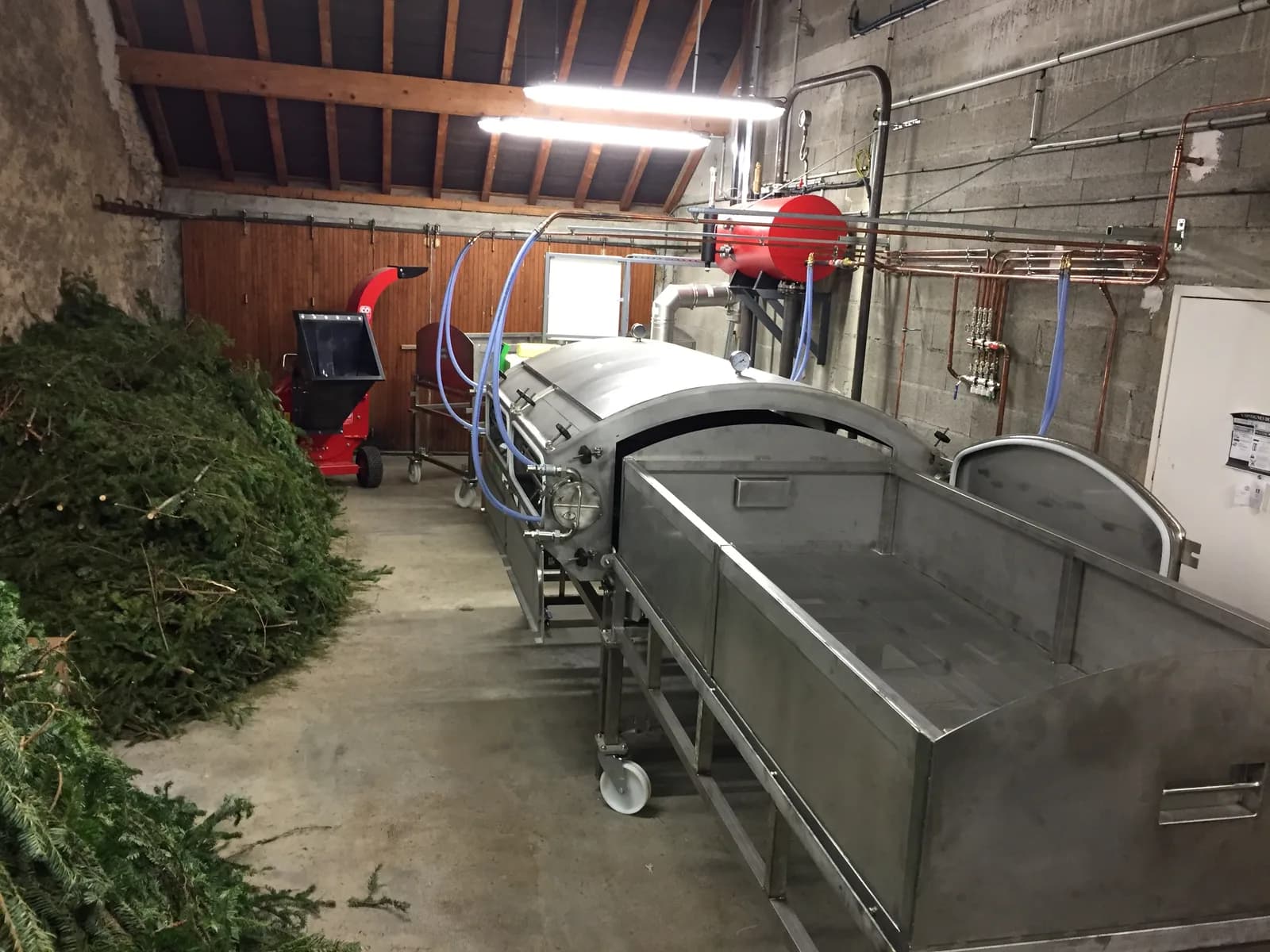 Image 1 : Visitez la distillerie d'huiles essentielles Aromacomtois background