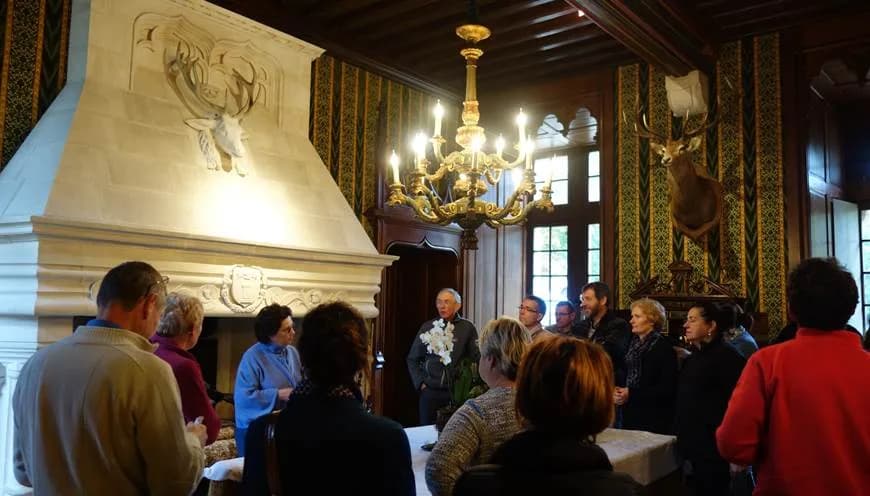 Image 1 : Visite exceptionnelle privée des intérieurs et déjeuner background
