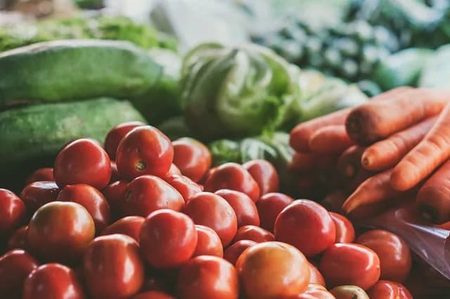 Image 1 : Marché hebdomadaire, tous les jeudis matins background