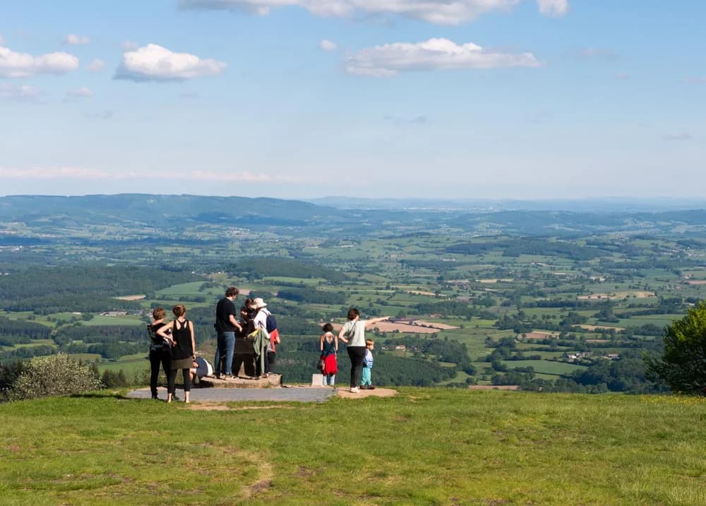 Image 1 : Une journée gauloise à Bibracte background