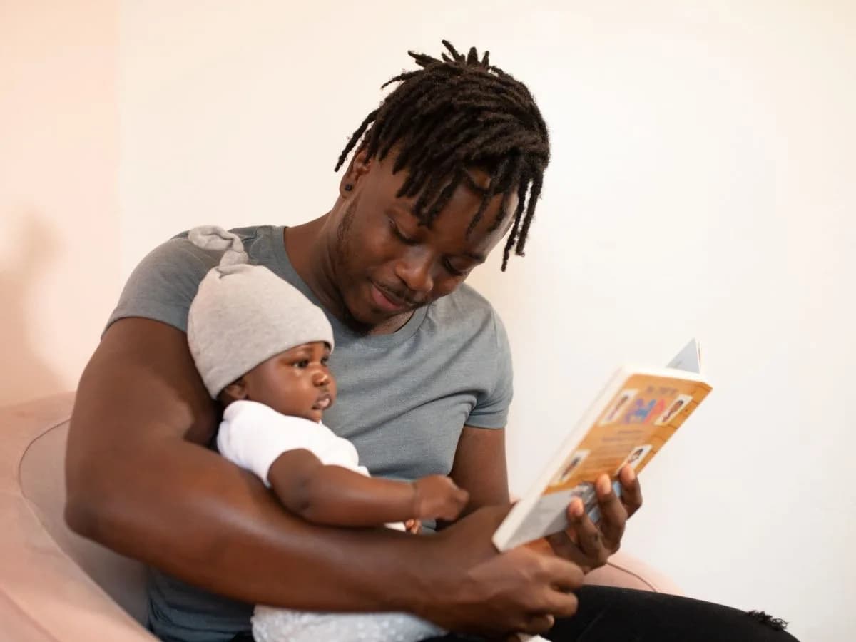Image 1 : Bébés lecteurs background