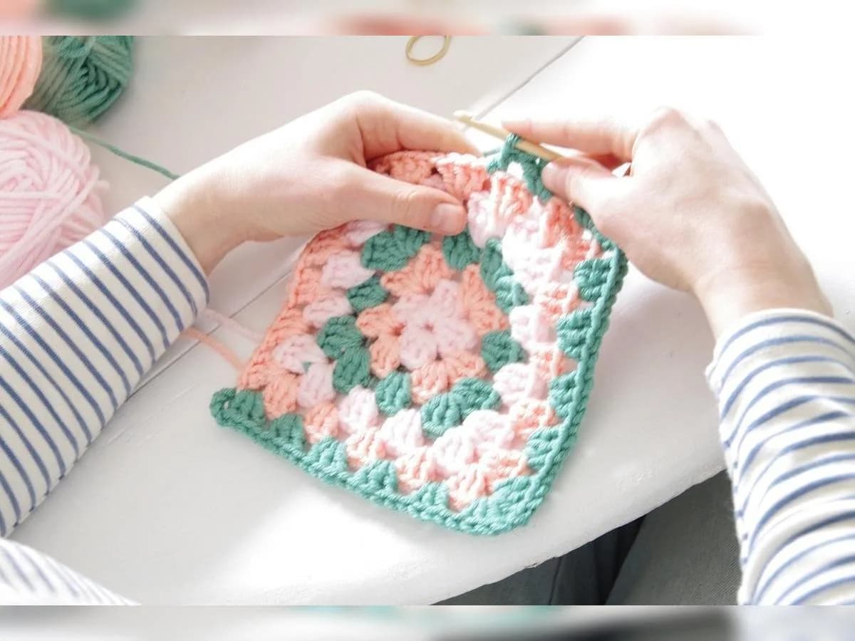 Image 1 : Atelier crochet background
