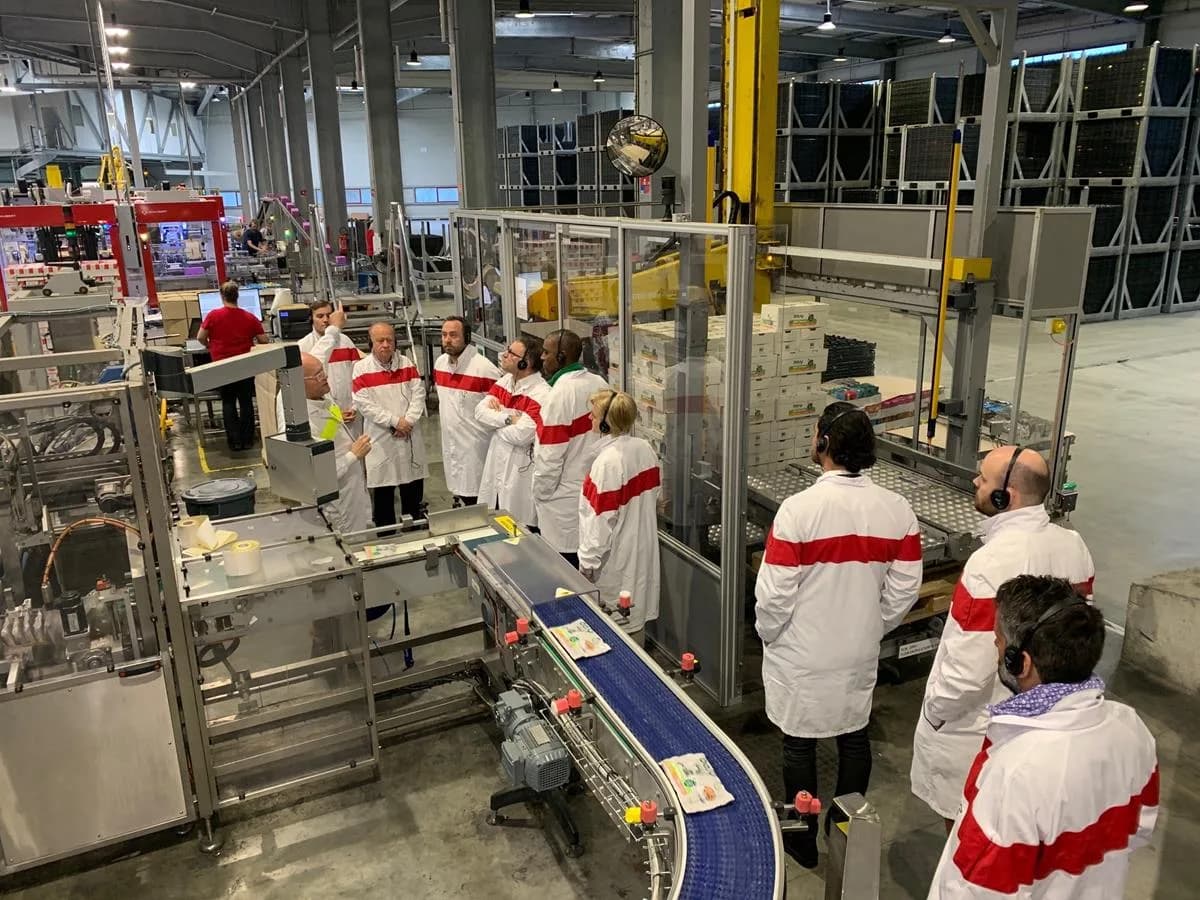 Image 2 : Visite du jeudi soir à Normandise Pet food à Vire Normandie background