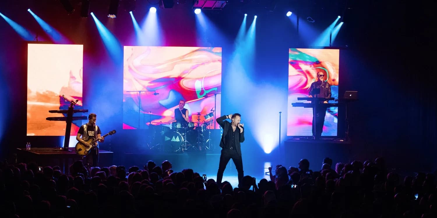 Image 1 : Théâtre de Sin-le-Noble - The Depeche Mode Experience background