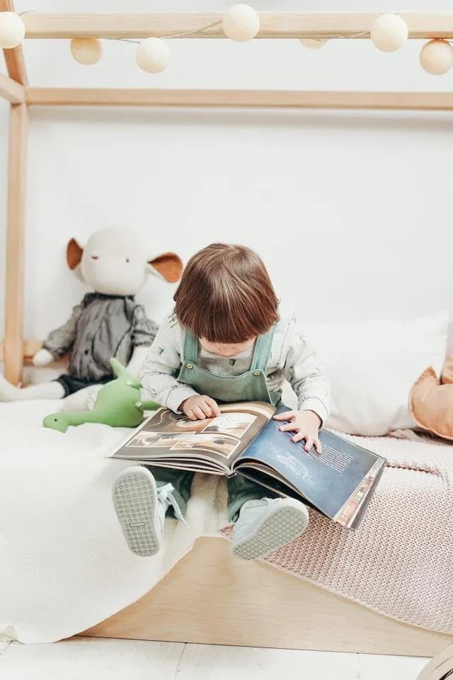 Image 1 : Bébés lecteurs background