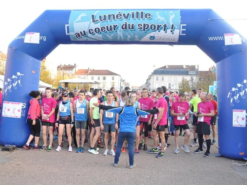 Image 2 : Les foulées lunévilloises background