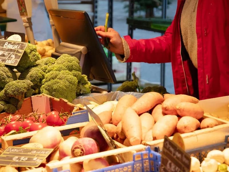 Image 1 : Marché traditionnel background