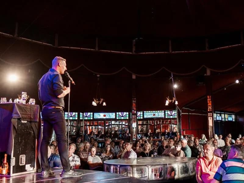 Image 1 : Soirée Stand Up "Le Vin pour les Nuls background