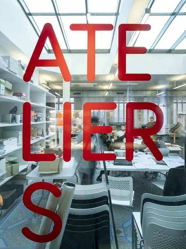 Image 1 : Atelier du soir : le journal des 10 ans background