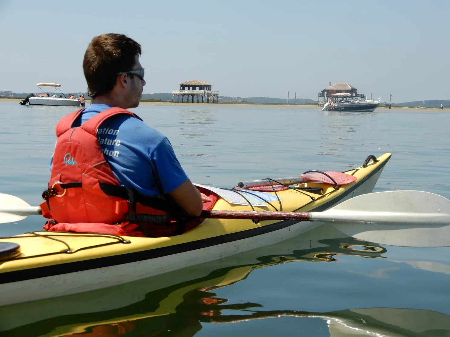 Image 4 : Kayak de mer à l'île aux oiseaux ou à la dune du Pilat background