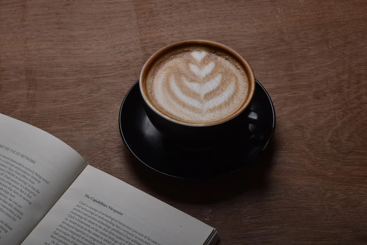 Image 1 : Café-lecture background