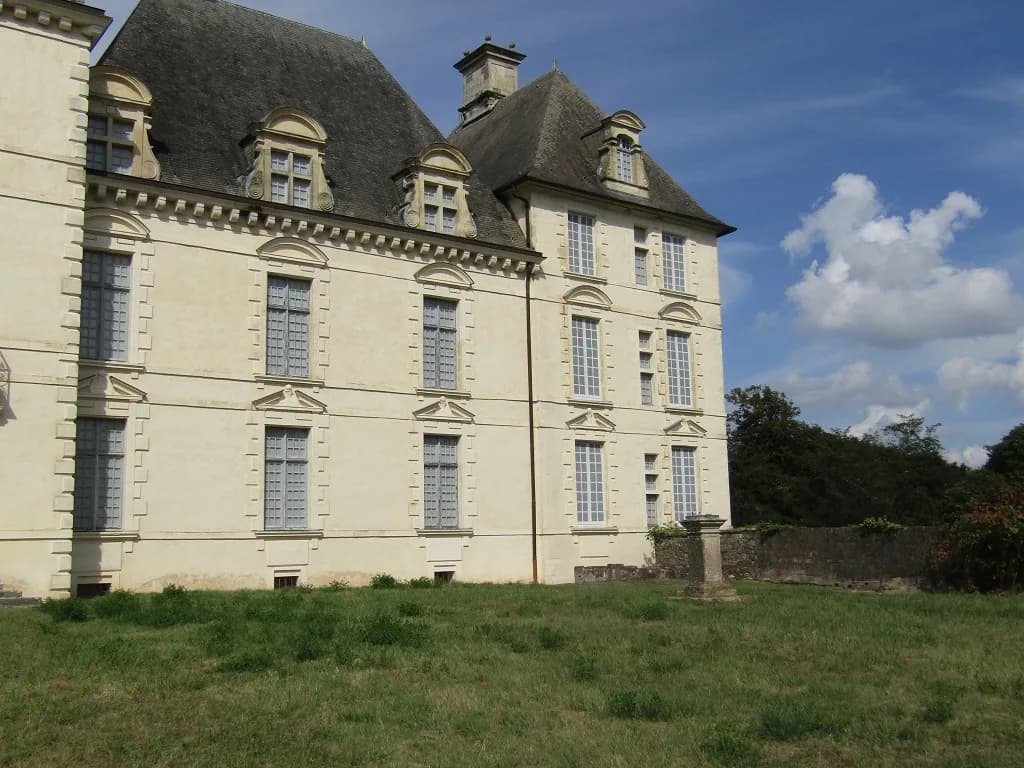 Image 3 : Le Château de Poyanne par Marie-Claire background