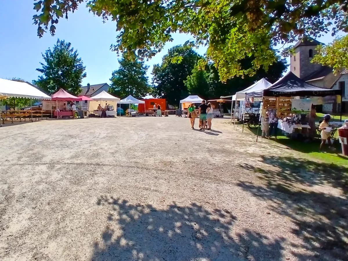 Image 1 : Marché de producteurs locaux background