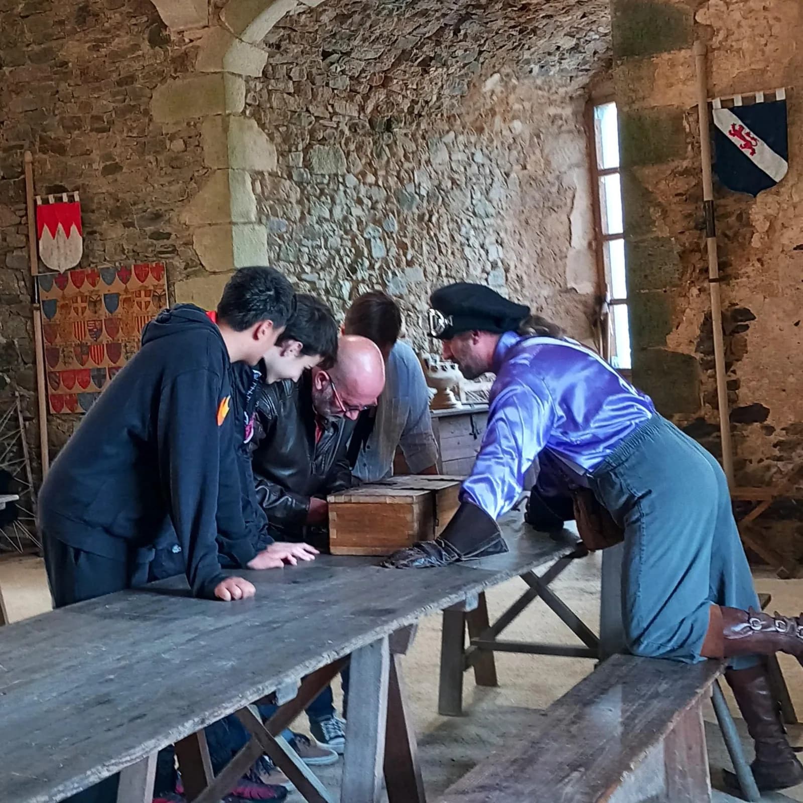 Image 2 : Château de Saint Mesmin - Escape game: À la barbe des Anglois ! background