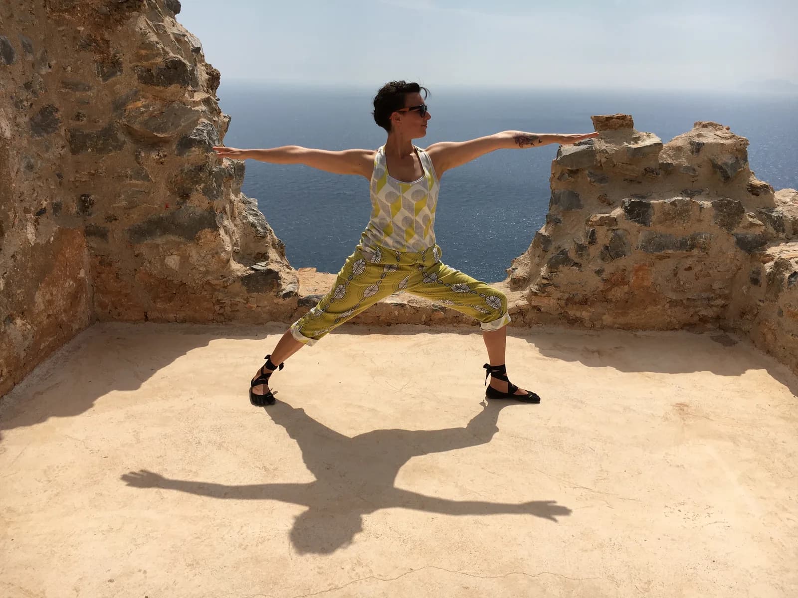 Image 1 : Pause Yoga background