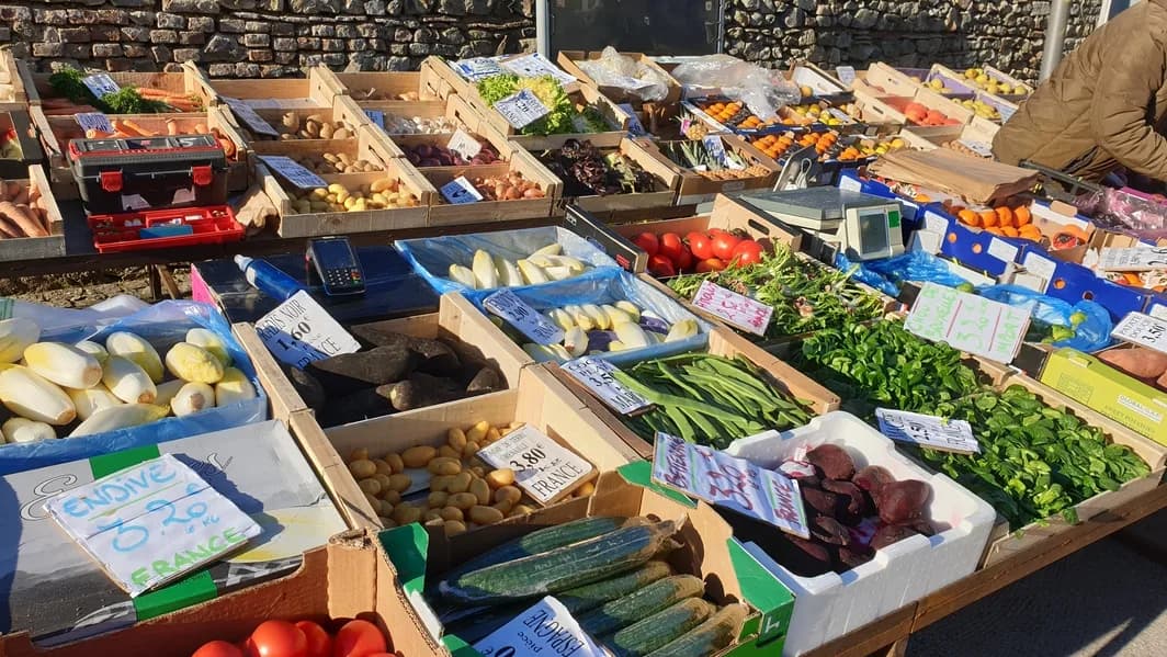 Image 1 : Marché hebdomadaire background