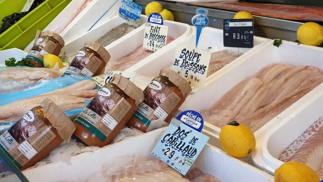 Image 4 : Marché hebdomadaire background