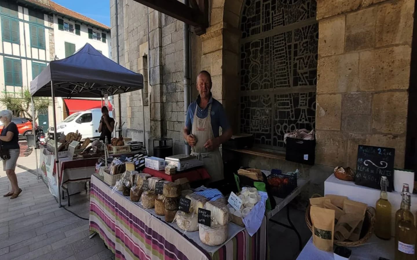 Image 4 : Marché aux produits fermiers background