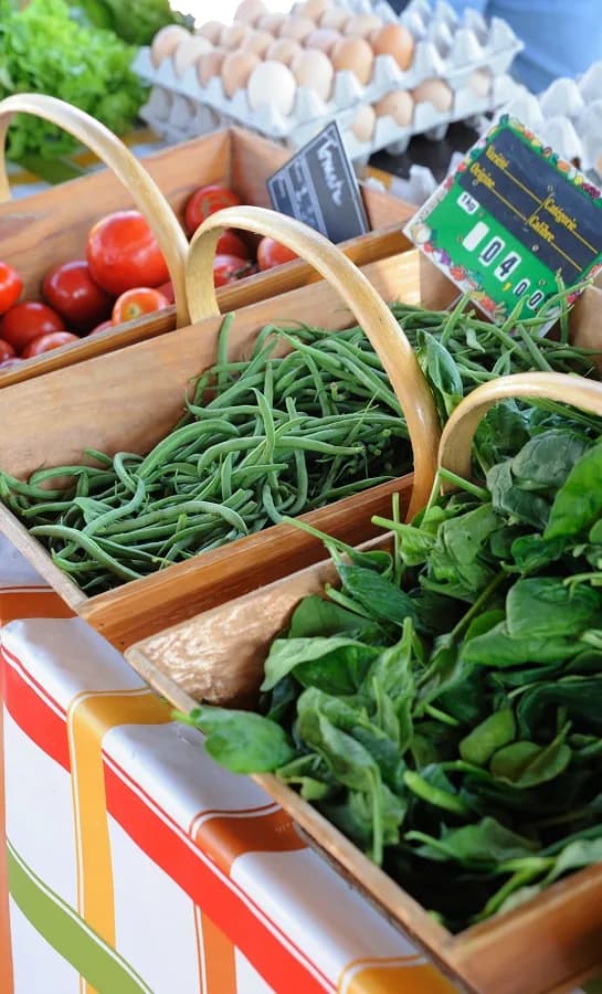 Image 1 : Marché traditionnel background