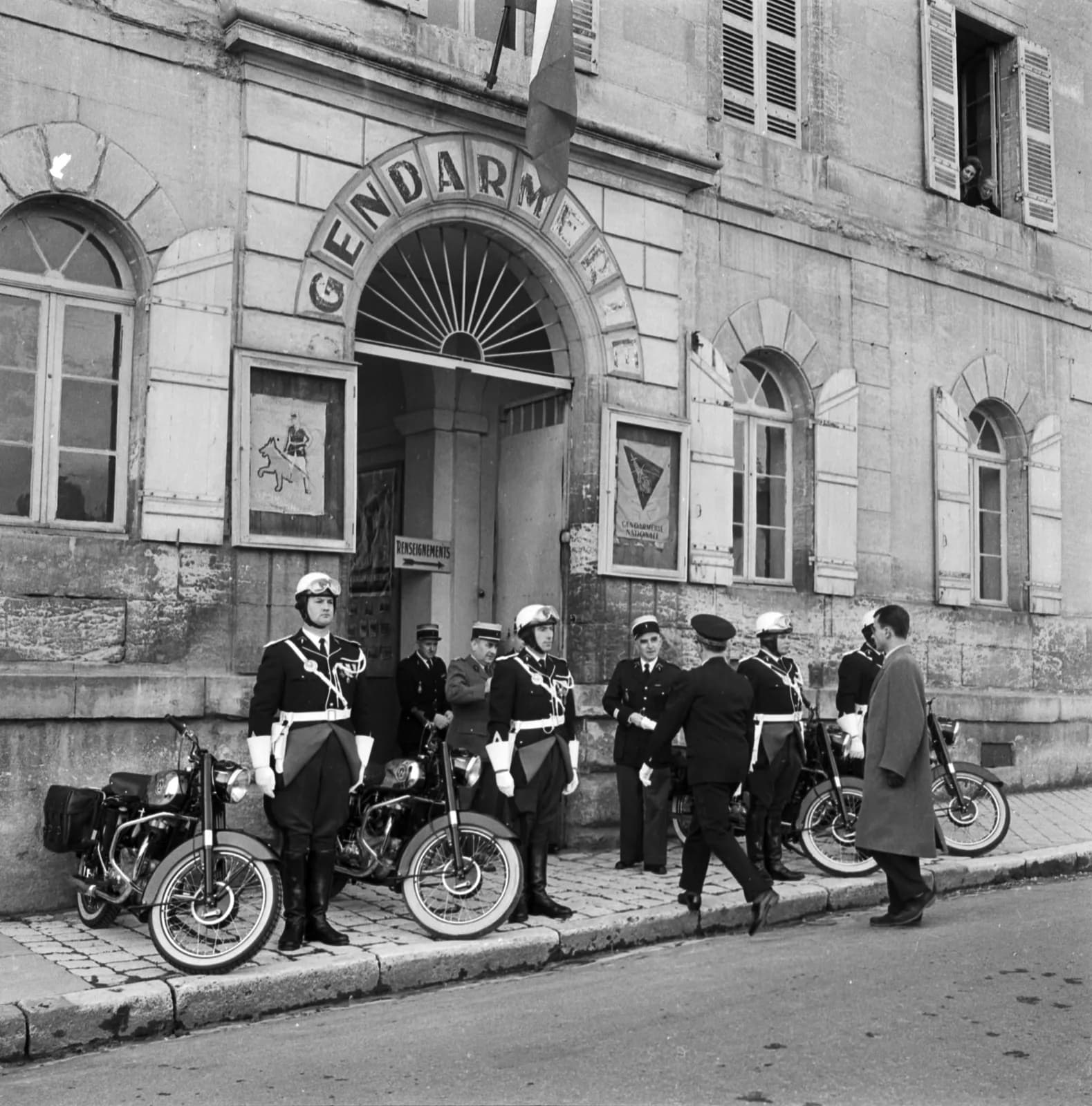 Image 1 : Viste Historia'cité : Boulevard de Vésone, d'une gendarmerie à l'autre, découverte inédite background