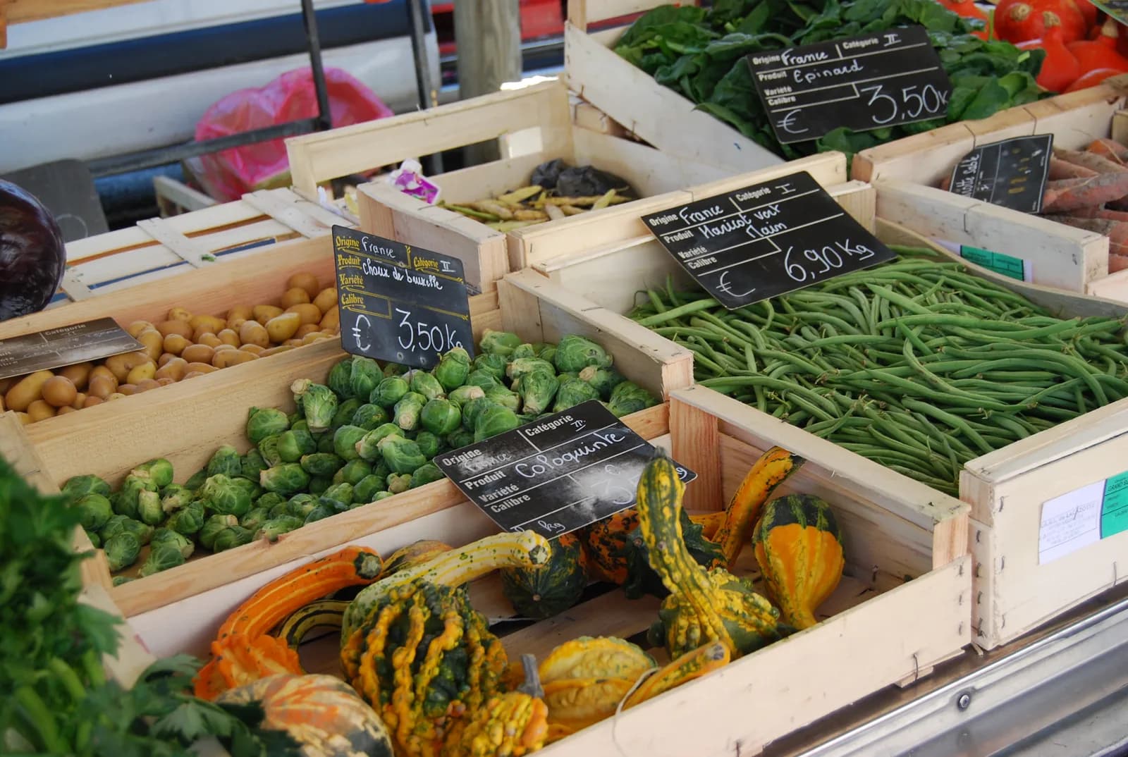 Image 1 : Marché hebdomadaire du samedi - Aixe-sur-Vienne background