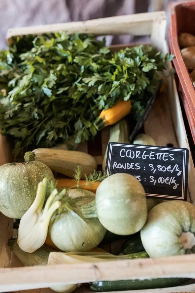 Image 3 : Marché de producteur à Saint-Julien-le-Vendômois background