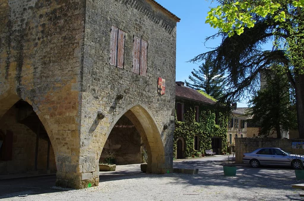 Image 1 : Marché traditionnel du mercredi background