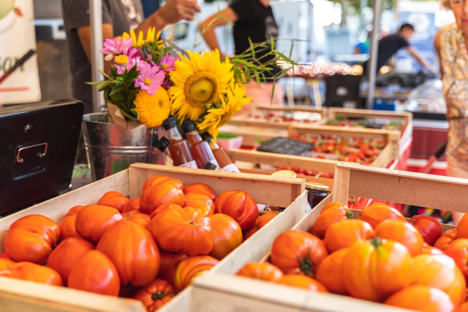 Image 5 : Marché de Quintaou background