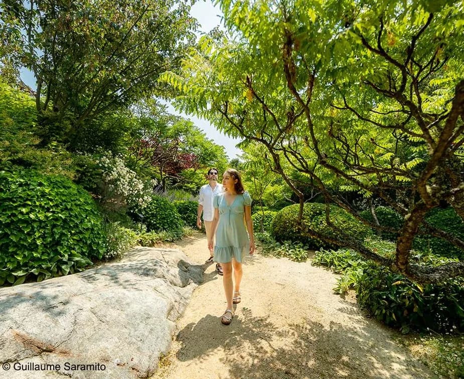 Image 1 : Animation "sophrologie" aux jardins Sothys background