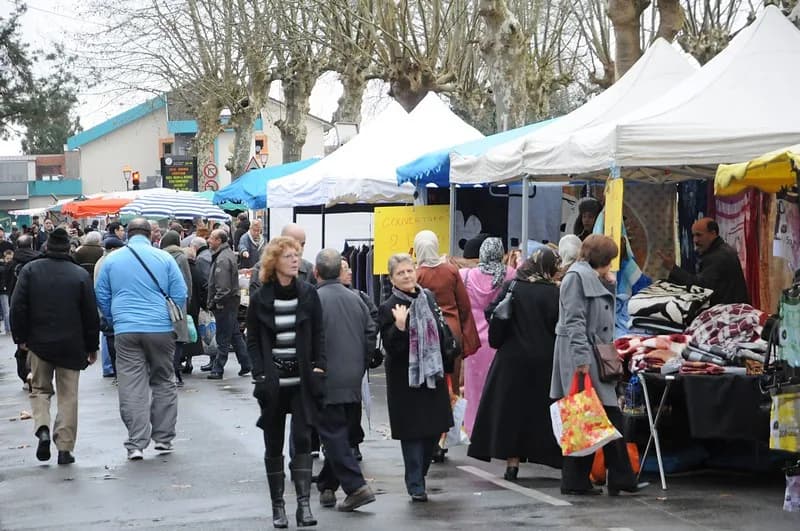 Image 4 : Marché du Hameau background