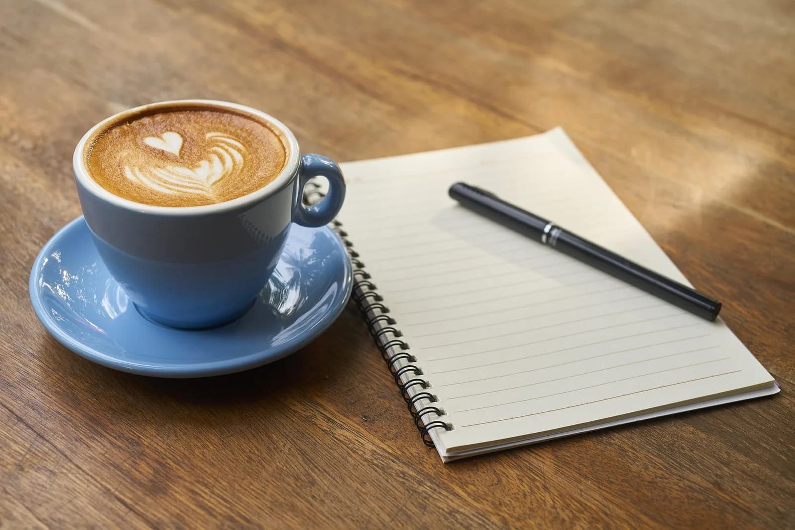 Image 1 : Café des parents background