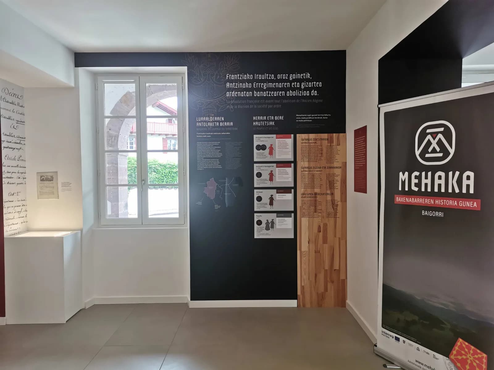 Image 4 : Visite du centre d'interprétation Mehaka sur la Basse Navarre en français. background