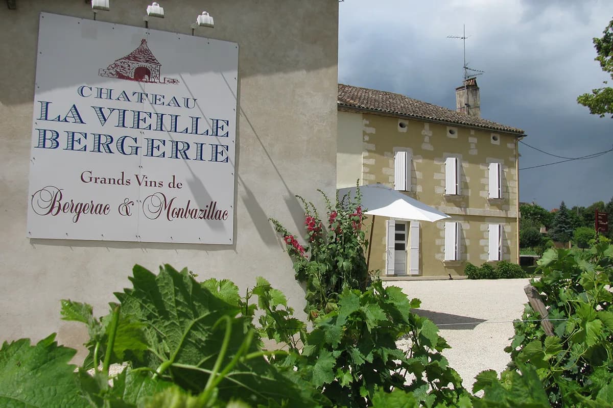 Image 1 : Château La Vieille Bergerie | Visite & dégustation 14h30 background