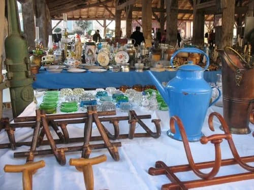 Image 3 : Marché aux puces - Brocante background