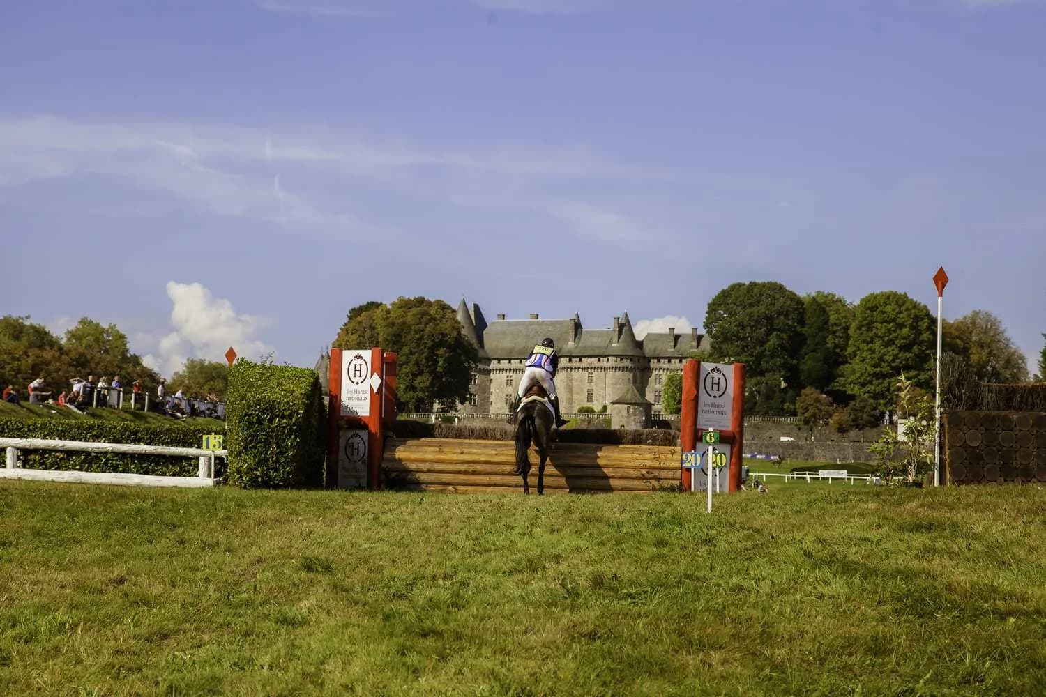 Image 2 : Concours Complet d'équitation Automne Amateurs et Pro background