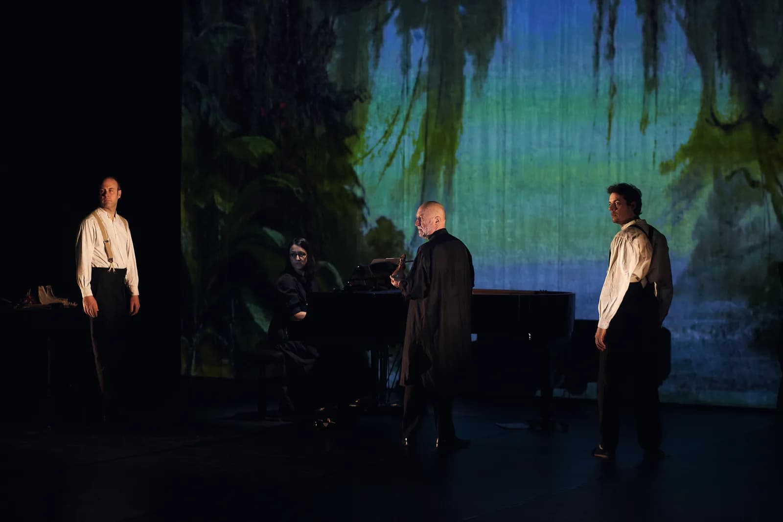 Image 1 : Spectacle - Le voyage de Darwin - Cie Les chanteurs d'oiseaux background
