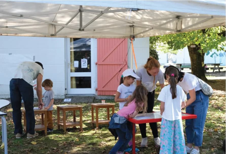 Image 1 : Fête de la Science background
