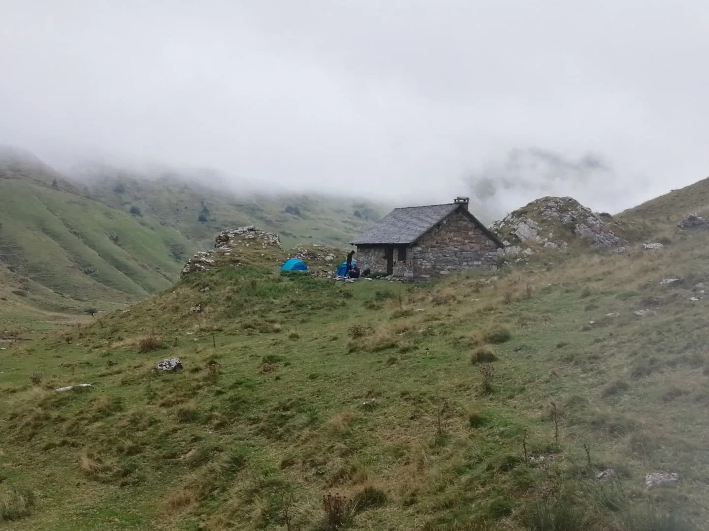 Image 2 : Stage d’autonomie en montagne background