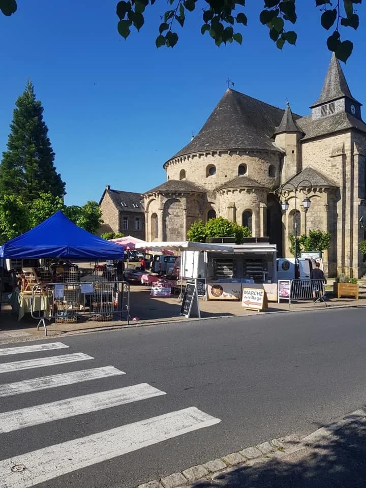 Image 1 : Marché Vigeoyeux background