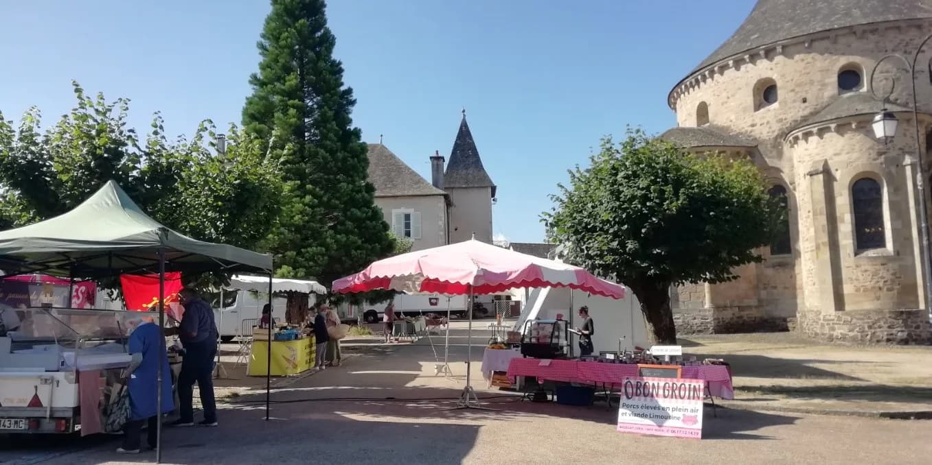 Image 3 : Marché Vigeoyeux background