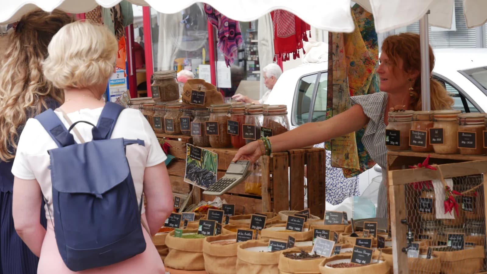 Image 3 : Marché de Bourganeuf background