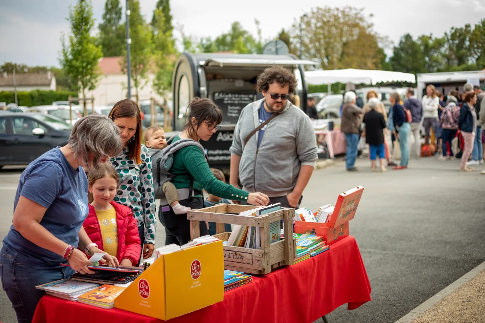 Image 3 : Marché de Cherveux background