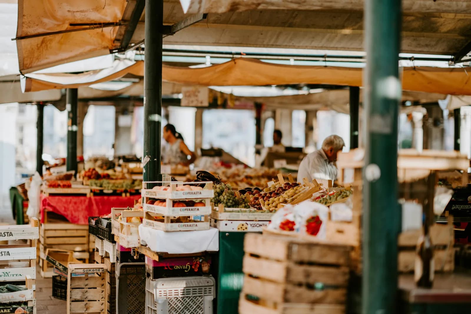 Image 1 : Marché de Saint-Martin de Saint-Maixent background
