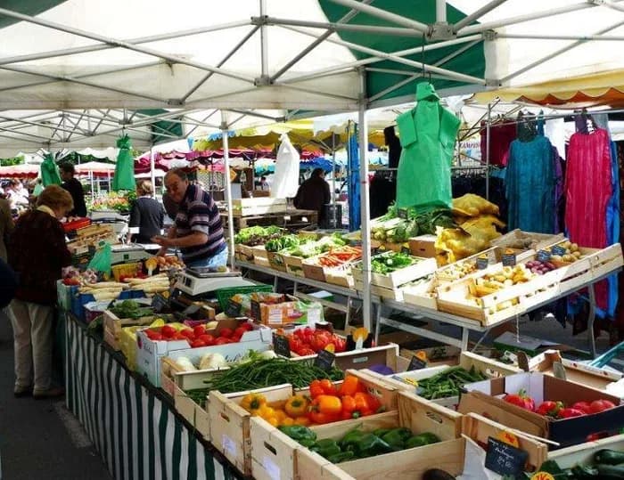 Image 1 : Marché de Cénac background