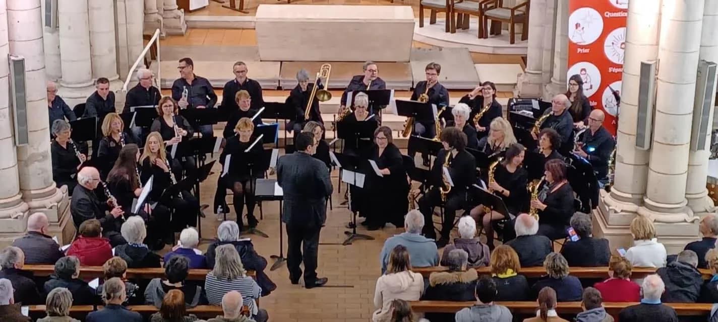 Image 1 : Concert d'automne de l'Harmonie background