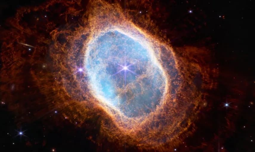 Image 1 : Crush Nova - La Visitation background