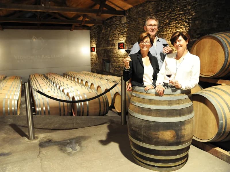 Image 2 : Afterwork au château des Tourtes background